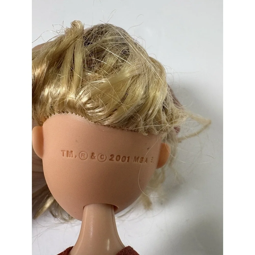 Bratz Doll Cloe 2001 MGA Blonde Y2K Fashion Doll w/ Outfit TLC